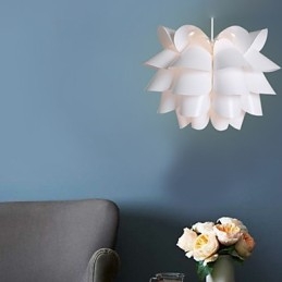 Současná a smluvní lampa Nordic Idea White Lotus Droplight