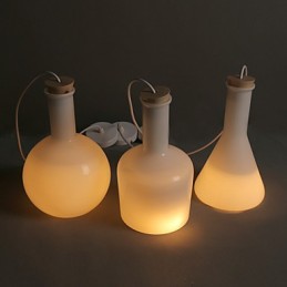 Současné a smluvní Creative Magic Bílé skleněné láhve Line Droplight