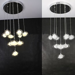 Moderní jednoduché lampy a lucerny