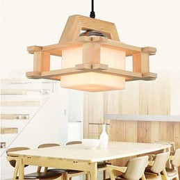 Lampa z masivního dřeva