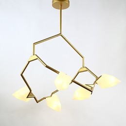 Pět světelných sloupků moderního kovu se skleněným broskvovým lustrem Závěsná lampa zdobí jídelnu