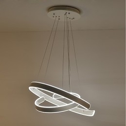 Severní Evropa Jednoduchá lustrová lampa s kreativní atmosférou zdobí svítidlo kantýny