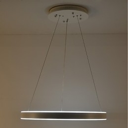 Severní Evropa Jednoduchá lustrová lampa s kreativní atmosférou zdobí svítidlo kantýny