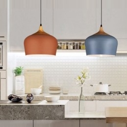 1 Lehká moderní současná závěsná lampa s bílým červeným modrým odstínem