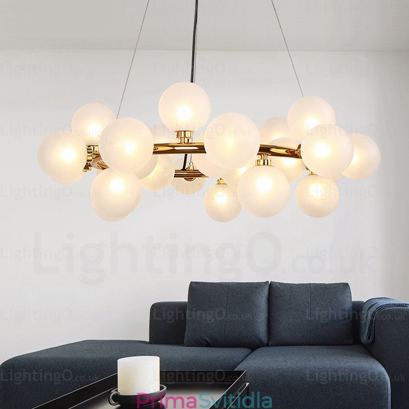 25 Lehké severské závěsné svítidlo se skleněným stínidlem