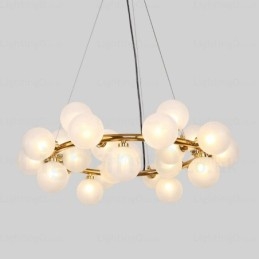 25 Lehké severské závěsné svítidlo se skleněným stínidlem