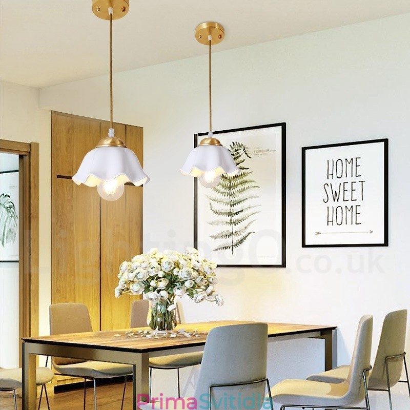 Závěsné svítidlo v nordickém stylu Pure Brass Rustic Lodge s keramickým stínidlem