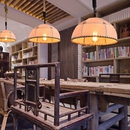 Retro ručně vyráběná krajská lustrová lampa z konopného lana v industriálním venkovském stylu