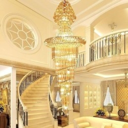 Luxusní křišťálový lustr Moderní evropské elegantní dlouhé závěsné duplexní schodiště