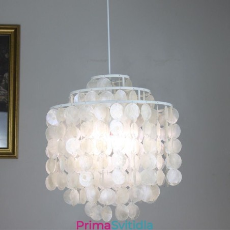 Moderní klasická závěsná lampa s bílým mušlivým stínem Moderní klasická závěsná lampa s bílým mušlivým stínem