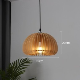 Závěsná lampa z lipového dřeva v retro stylu