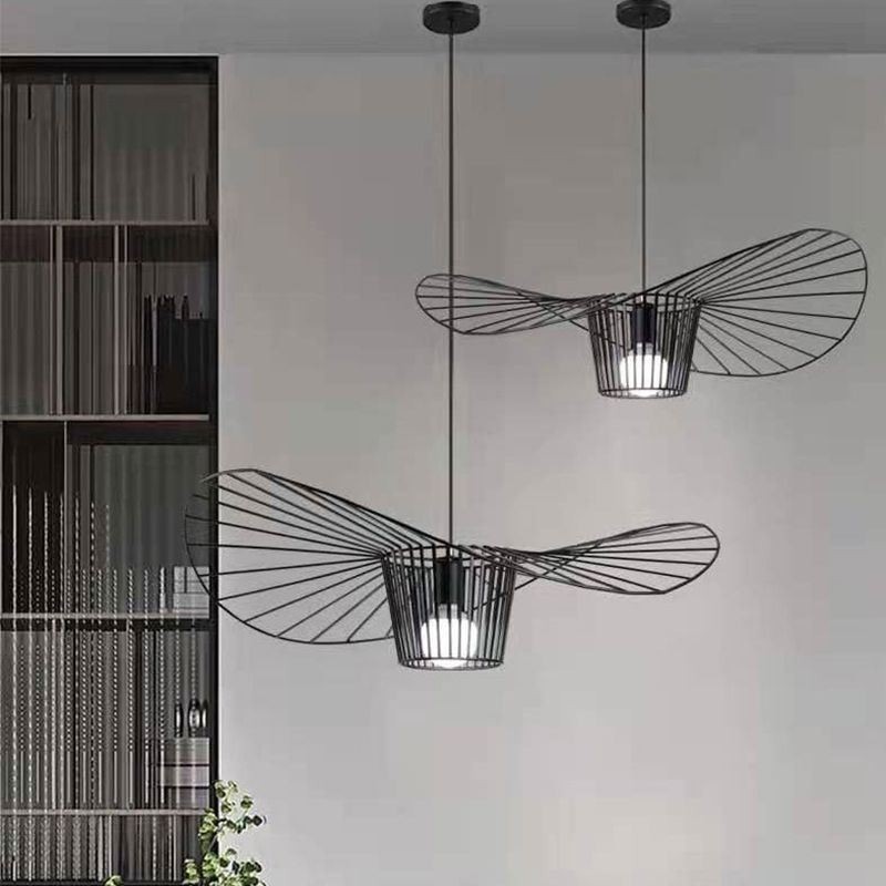 Železná závěsná lampa se slaměným kloboukem 1 světlo