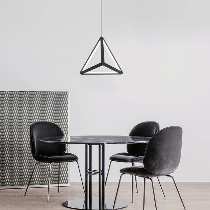 Postmoderní závěsné světlo s geometrickým trojúhelníkem osvětlení kreativní lampy