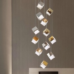 Stropní svítidla do pavilonu kreativního skla