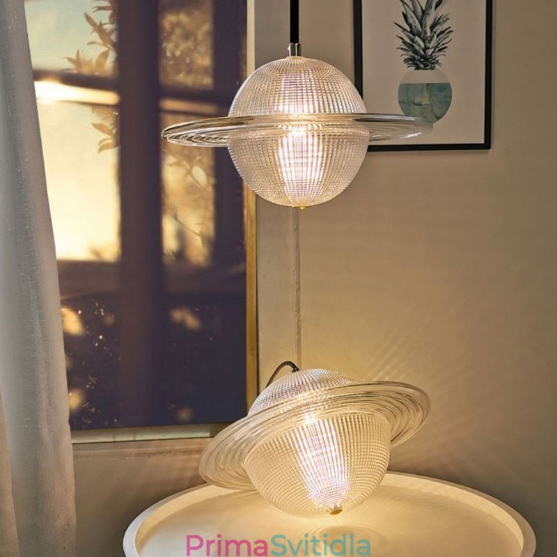 Moderní skleněné závěsné svítidlo ve tvaru stropní lampy