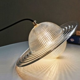 Moderní skleněné závěsné svítidlo ve tvaru stropní lampy