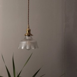 Velké čiré závěsné svítidlo z čirého žebrovaného skla s mosazným otočným spínačem