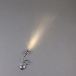 Výkonná nástěnná lampa
