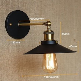 Retro minimalistická vila v industriálním stylu před kostelem Ulička deštník Černé šaty Zdobená stěna