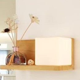 Kreativní současná a smluvní nástěnná lampa z masivního dřeva