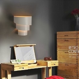 Malá ulita kreslená nástěnná lampa z tepaného železa pochodeň Tvar hlavy postele světla