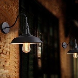 Obnova starověkých způsobů je stará pouliční lampa Balkonová chodba Nástěnná lampa z tepaného železa