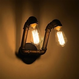 Retro kovová nástěnná lampa pro kavárnu