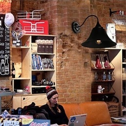 Designová nástěnná lampa ve stylu Duds Loft ve starém černém železném uzávěru