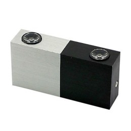 Moderní nástěnné svítidlo s napůl stříbrným a napůl černým elegantním designem Cubic Body 2 s