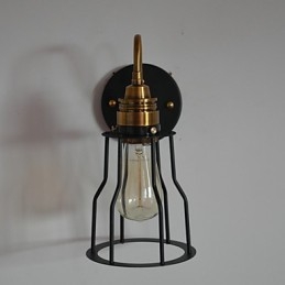 Minimalistické umělecké nástěnné svítidlo s černým kovovým stínidlem