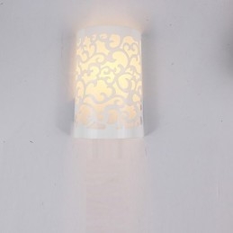 Kovové moderní moderní zapuštěné a stropní svítidlo Hugger s funkcí nástěnného svítidla