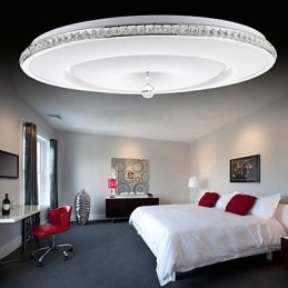 Zapuštěný křišťálový moderní moderní kov
