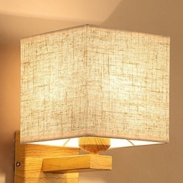 Minimalistická stolní lampa z masivního dřeva Noční stolní lampa