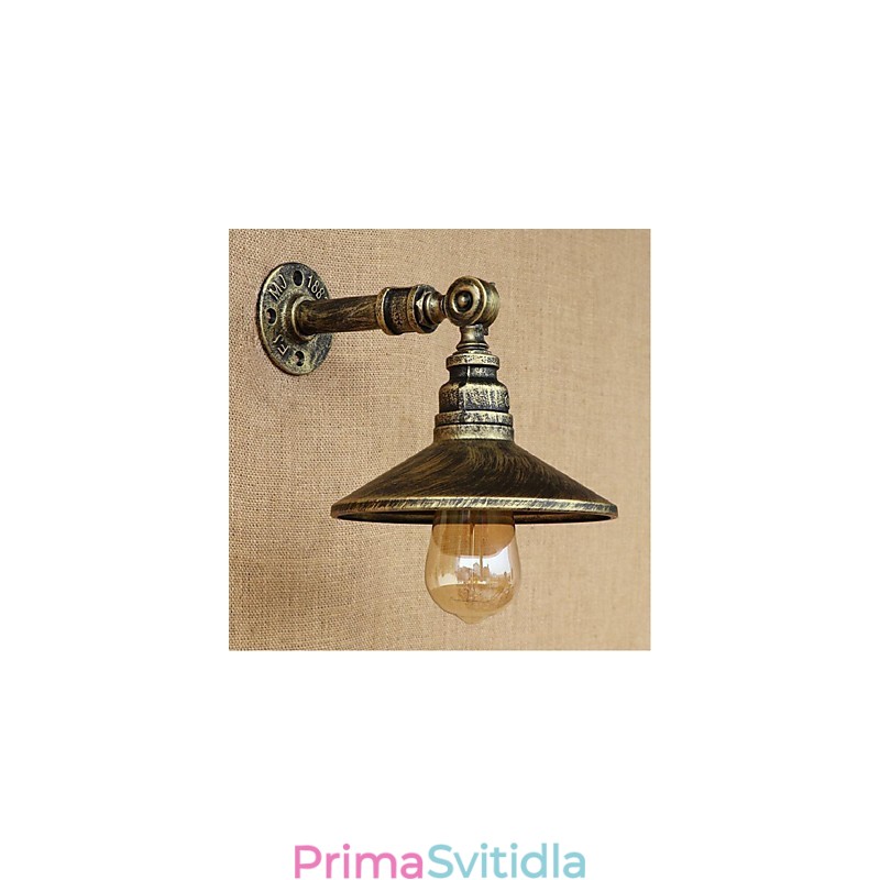 Nástěnné svítidlo z vodních trubek v industriálním stylu