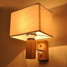 Jednoduchá nástěnná lampa Noční stolní lampa s látkovým stínidlem a masivním dřevem do ložnice Komoda Obývací pokoj Dětský pokoj