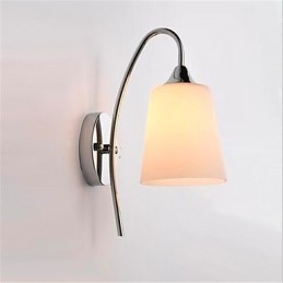 Moderní minimalistická skleněná nástěnná lampa do hotelového pokoje