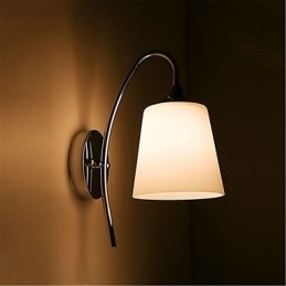 Moderní minimalistická skleněná nástěnná lampa do hotelového pokoje