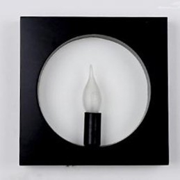 Moderní jednoduché železné umění nástěnná lampa kreativní obývací pokoj pozadí hala hlava postele čtvercový rám dekorace lampy a lucerny