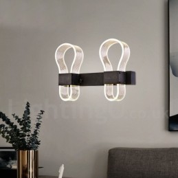 Moderní nástěnné svítidlo s akrylovými stínidly pro chodbu do ložnice