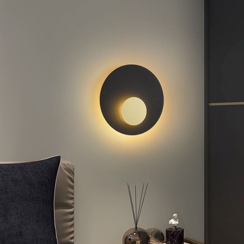 Nástěnné svítidlo Nordic Wall Light Black Gold Kulaté celoměděné nástěnné svítidlo