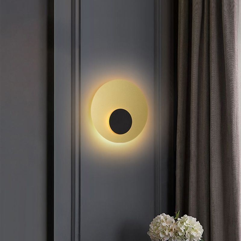 Nástěnné svítidlo Nordic Wall Light Black Gold Kulaté celoměděné nástěnné svítidlo
