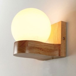 Severské nástěnné svítidlo z masivního dřeva Cozy Ball Shape Sconce Light