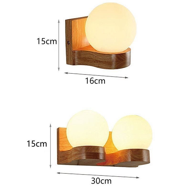 Severské nástěnné svítidlo z masivního dřeva Cozy Ball Shape Sconce Light