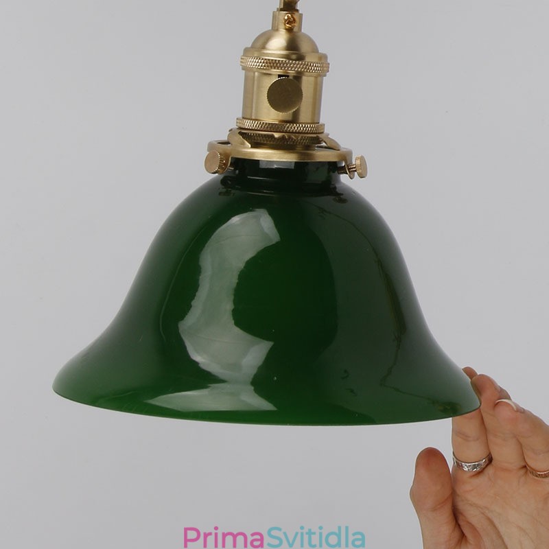 Moderní nástěnné svítidlo se skleněným stínidlem
