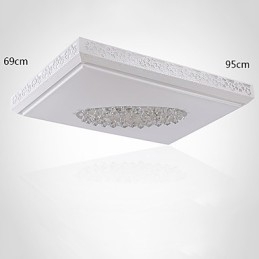 Zapuštěná montáž moderního současného kovu
