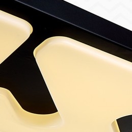 Zapuštěná montáž moderního současného kovu