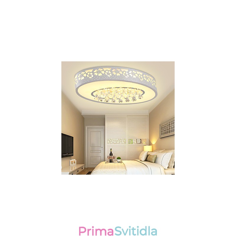 Zapuštěná montáž moderního současného kovu