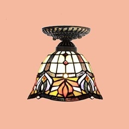 Evropská venkovská výtvarná umění Vitráže absorbují světlo kupolové lampy