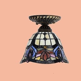 Evropská venkovská výtvarná umění Vitráže absorbují světlo kupolové lampy