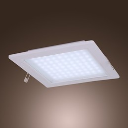 Moderní galvanicky pokovený plast v mini stylu